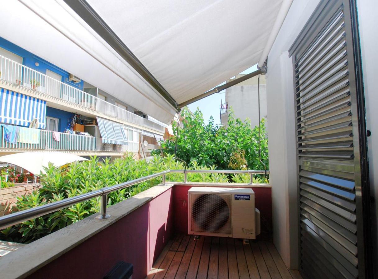 Апартаменты Blue Fridge Apartmen - Blue Fridge Apartmen - Ideal For Couples, Near Beach And Well Connected Виласар-де-Мар Экстерьер фото