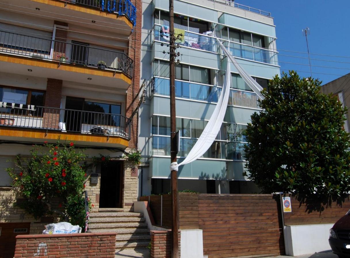 Апартаменты Blue Fridge Apartmen - Blue Fridge Apartmen - Ideal For Couples, Near Beach And Well Connected Виласар-де-Мар Экстерьер фото